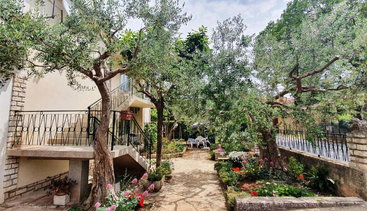 Cecillia Mare Apartments Rovinj Luaran gambar